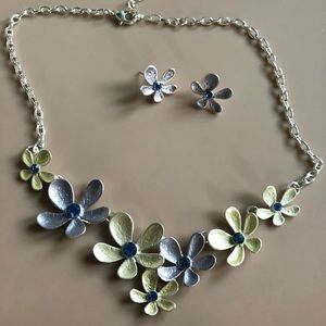 Mix Tone Flower Necklace & Earring Set